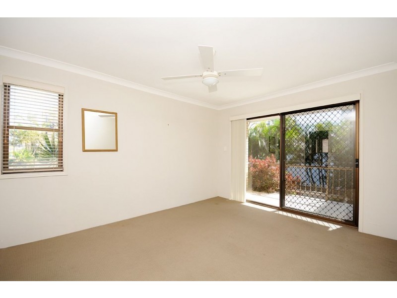 1/15 Mermaid Ave, Mermaid Beach QLD 4218