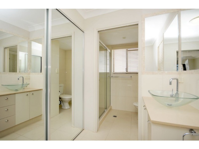 1/15 Mermaid Ave, Mermaid Beach QLD 4218
