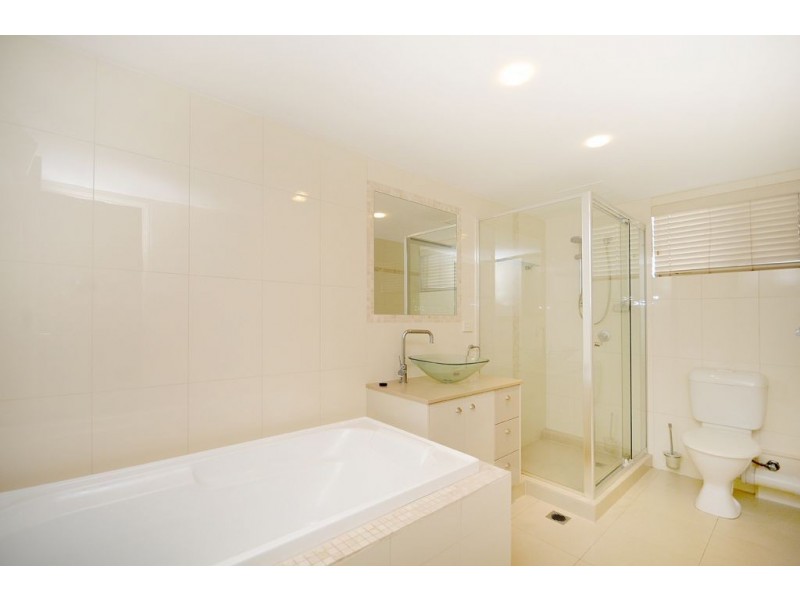 1/15 Mermaid Ave, Mermaid Beach QLD 4218