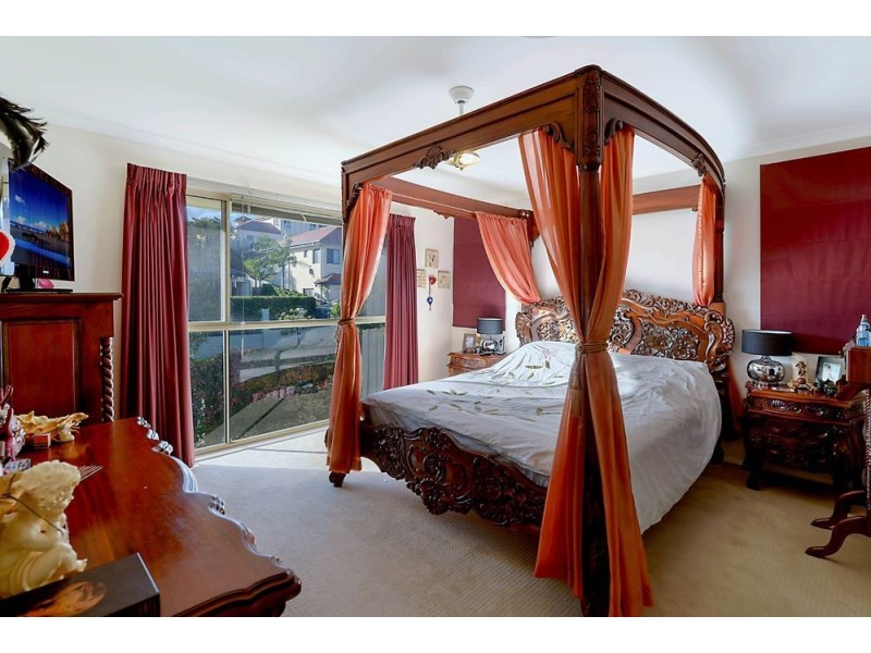 40 Hillridge Cres, Varsity Lakes QLD 4227