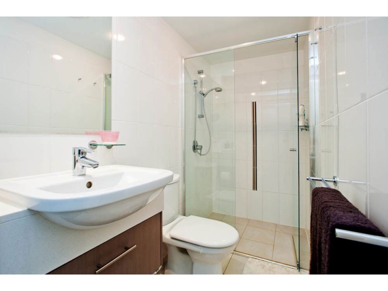 1113/2 Activa Way, Hope Island QLD 4212