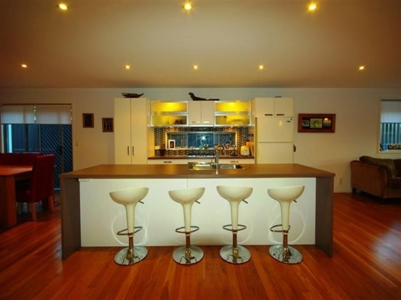 33 Bardon Ave, Miami QLD 4220