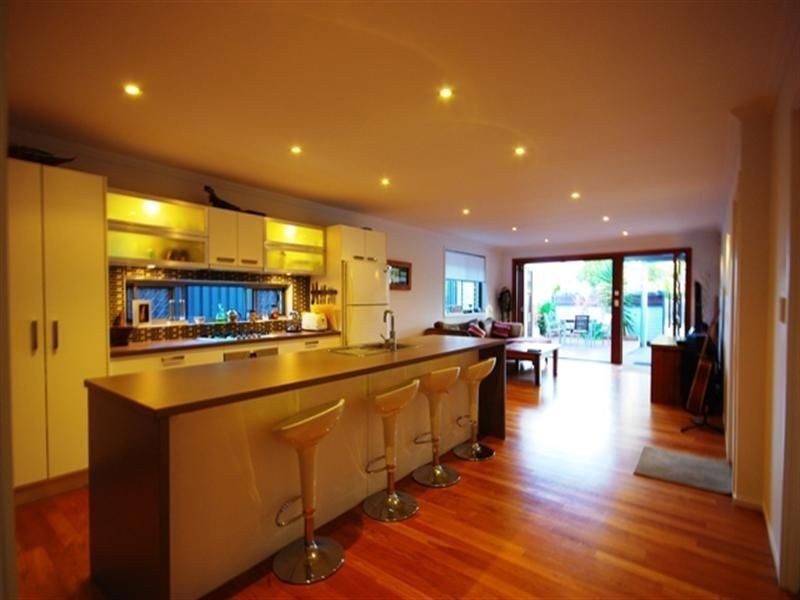 33 Bardon Ave, Miami QLD 4220