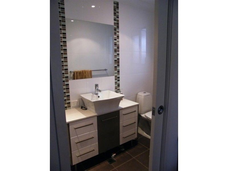 33 Bardon Ave, Miami QLD 4220