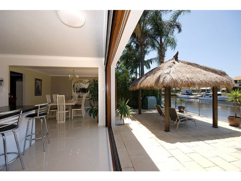 30 Sundance Way, Runaway Bay QLD 4216