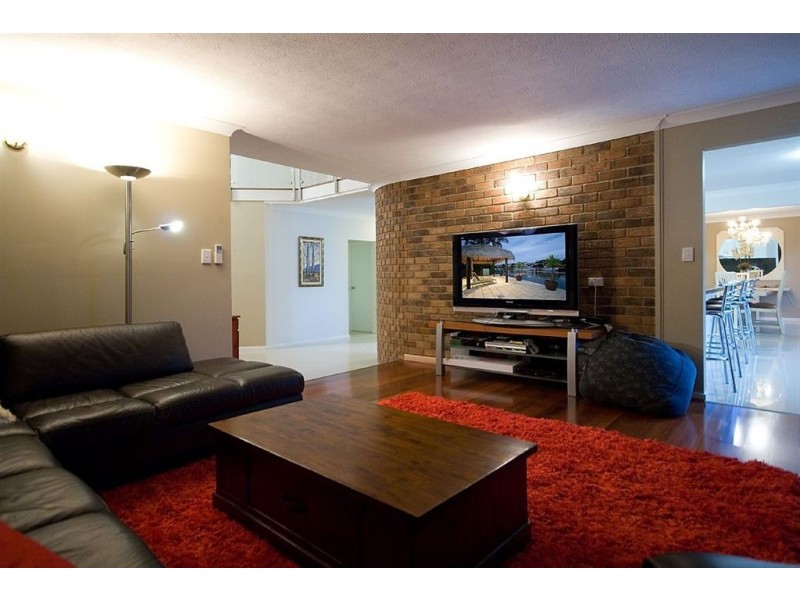 30 Sundance Way, Runaway Bay QLD 4216