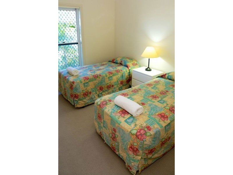 1c/11 Eady Avenue, Broadbeach Waters QLD 4218