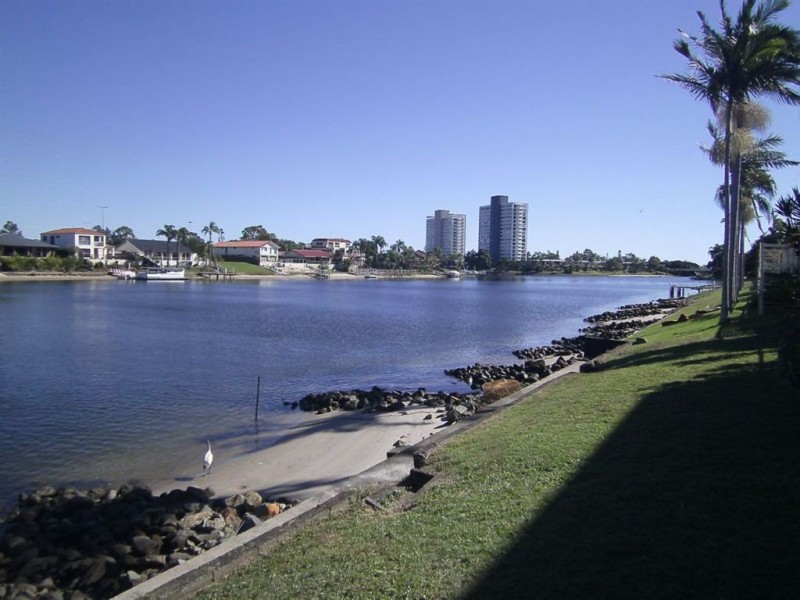 4/14 Aquila Court, Mermaid Waters QLD 4218