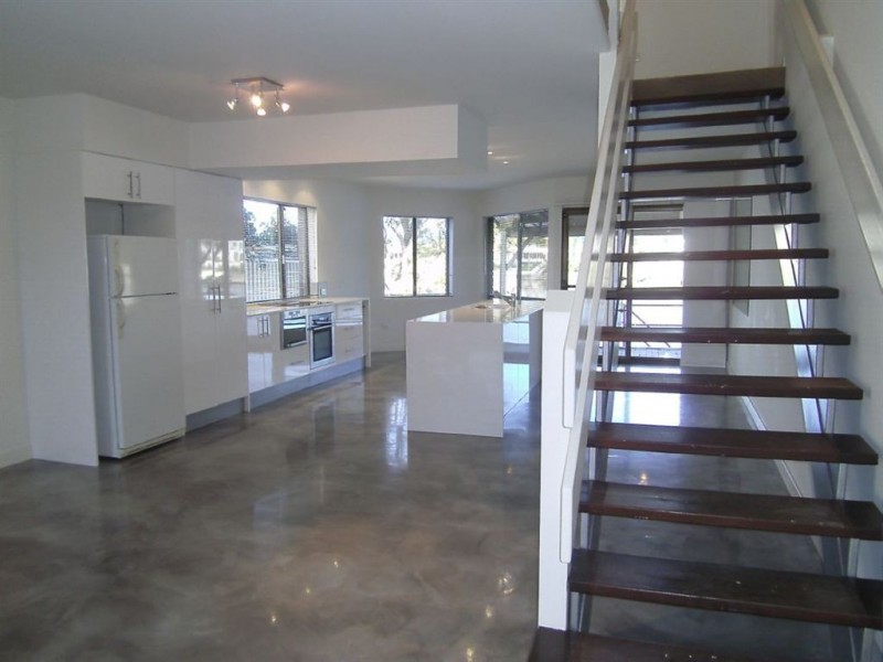 4/14 Aquila Court, Mermaid Waters QLD 4218