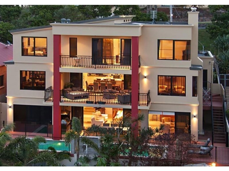 8 Garrick Street, Coolangatta QLD 4225