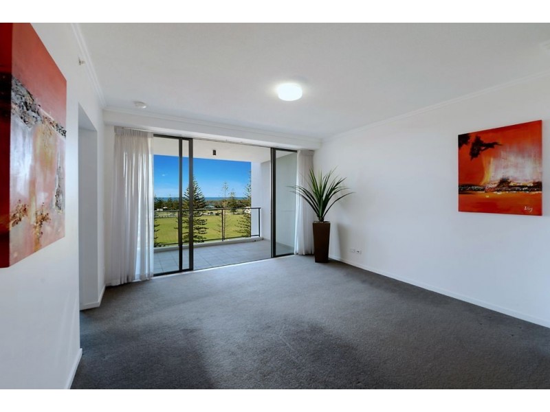 25 Surf Parade, Broadbeach QLD 4218