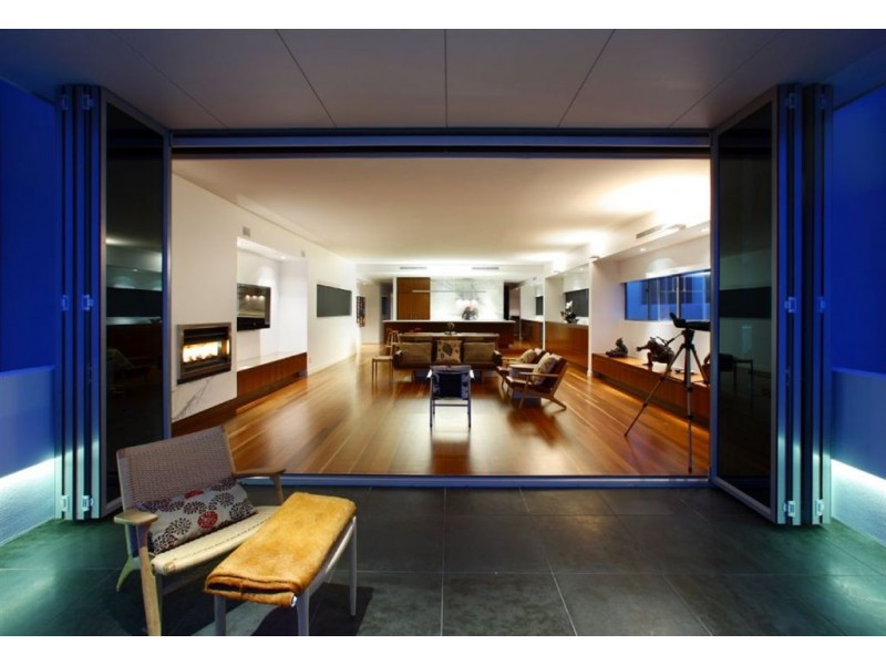 38 Marine Parade, Miami QLD 4220