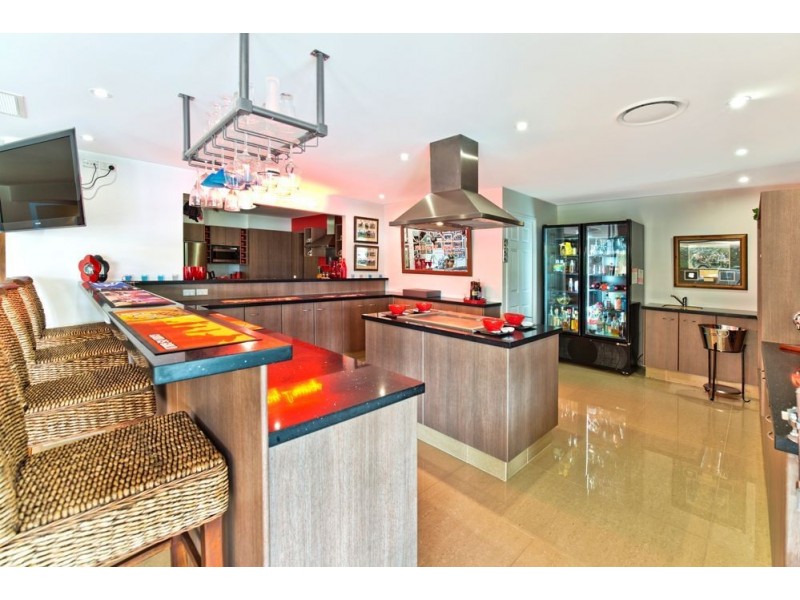 20 Namatjira Court, Broadbeach Waters QLD 4218