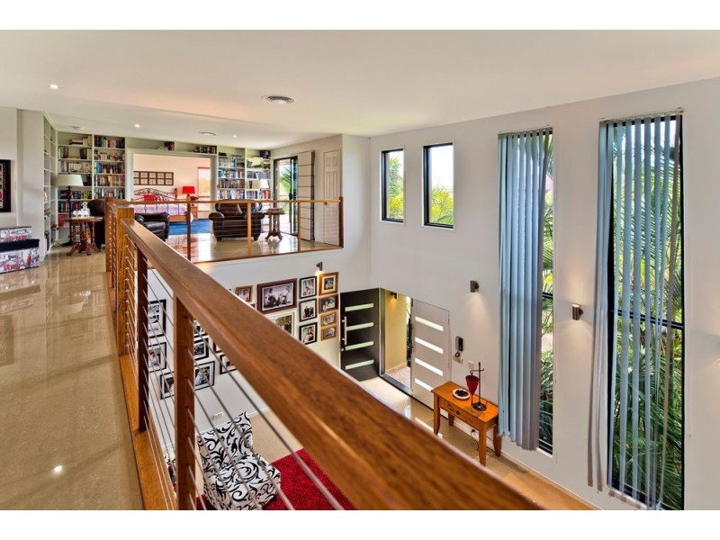 20 Namatjira Court, Broadbeach Waters QLD 4218