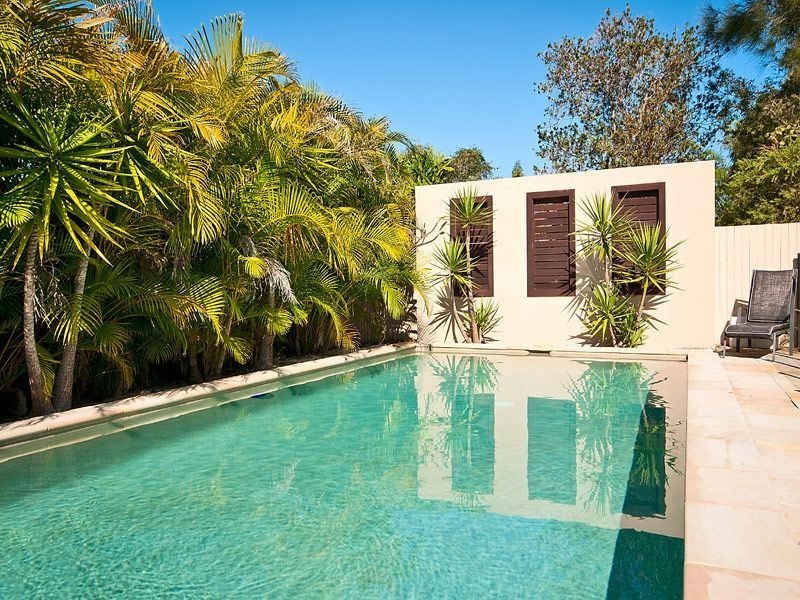 56 Barrier Reef Drive, Mermaid Waters QLD 4218