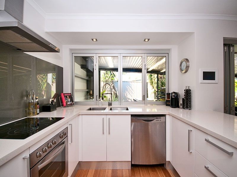 56 Barrier Reef Drive, Mermaid Waters QLD 4218