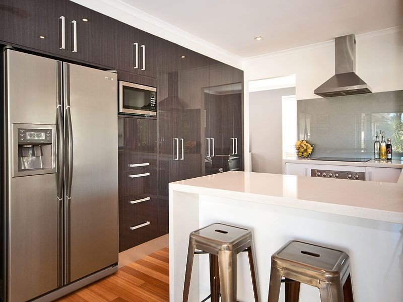 56 Barrier Reef Drive, Mermaid Waters QLD 4218