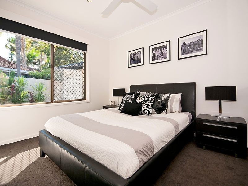 56 Barrier Reef Drive, Mermaid Waters QLD 4218