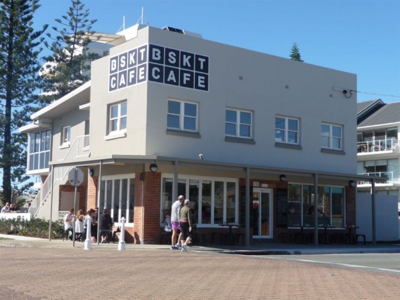 5 Seagull Avenue, Mermaid Beach QLD 4218