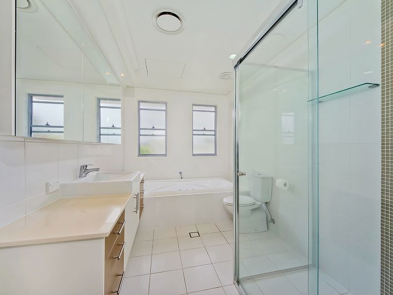 1/30 Redondo Ave, Miami QLD 4220