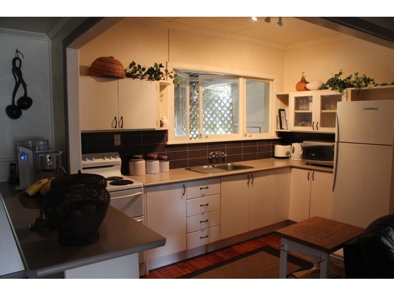 63 Seagull Avenue, Mermaid Beach QLD 4218