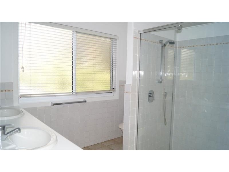 30 Ocean Street, Mermaid Beach QLD 4218