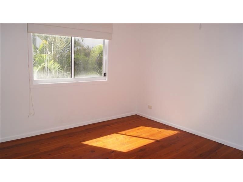 30 Ocean Street, Mermaid Beach QLD 4218