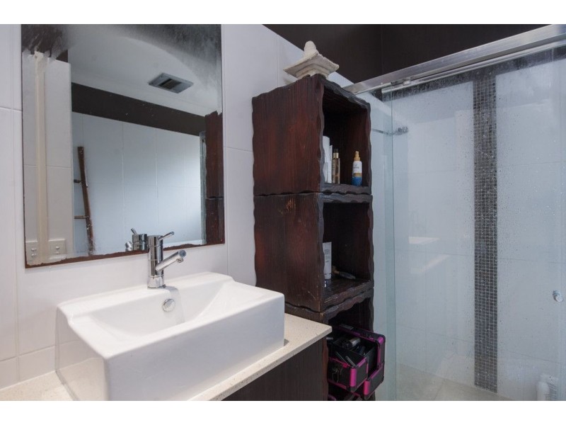 16 Nirvana Court, Runaway Bay QLD 4216