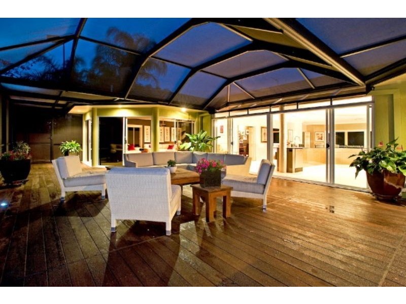 18-20 Nirvana Court, Runaway Bay QLD 4216