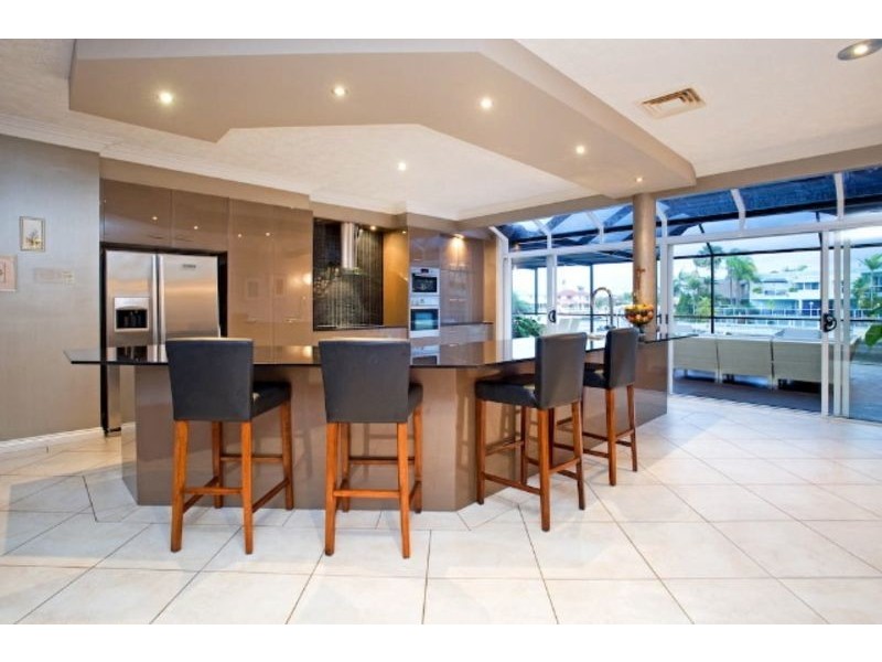 18-20 Nirvana Court, Runaway Bay QLD 4216