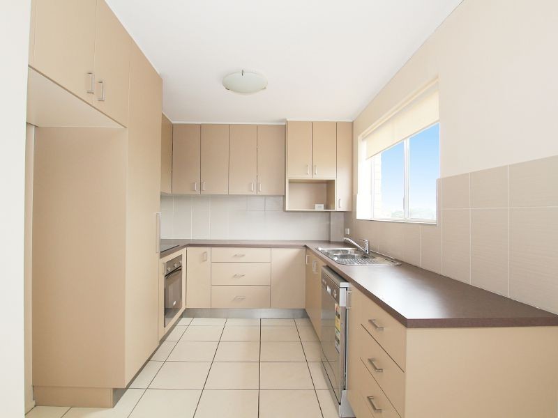 30/224 Marine Parade, Labrador QLD 4215