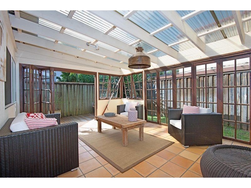 20 Hilda Street, Mermaid Beach QLD 4218