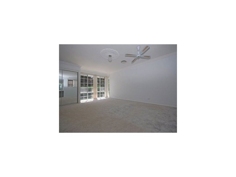 3 Cheviot Close, Benowa QLD 4217