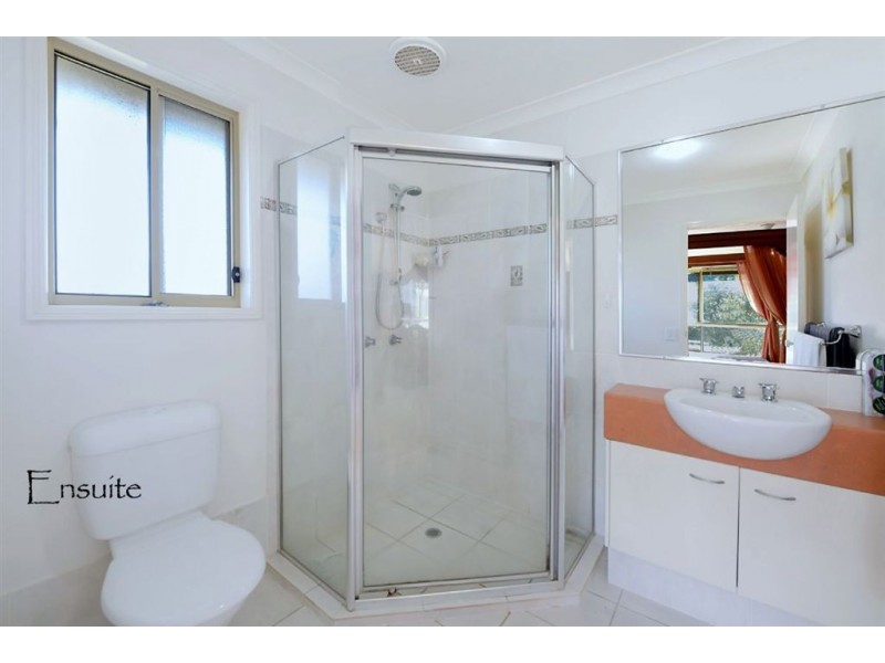 40 Hillridge Crescent, Varsity Lakes QLD 4227