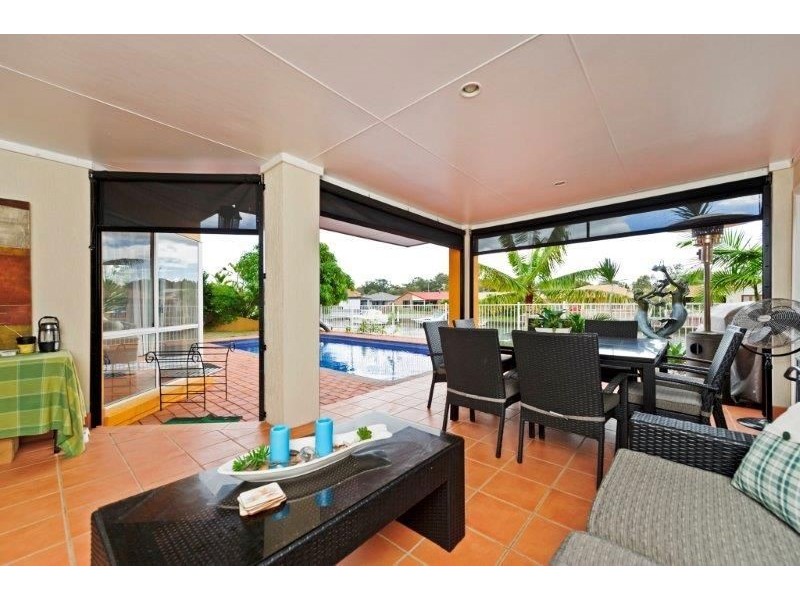 63 Pebble Beach Dr, Runaway Bay QLD 4216
