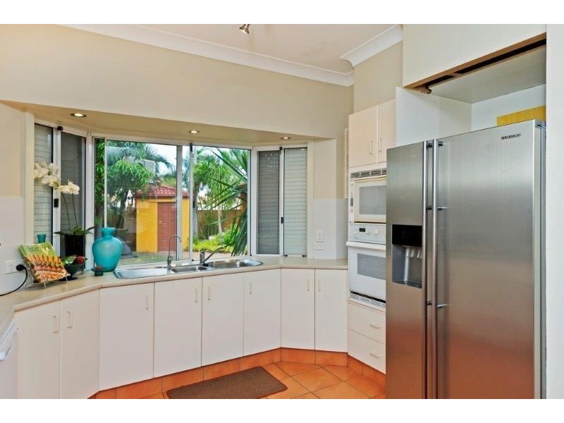 63 Pebble Beach Dr, Runaway Bay QLD 4216