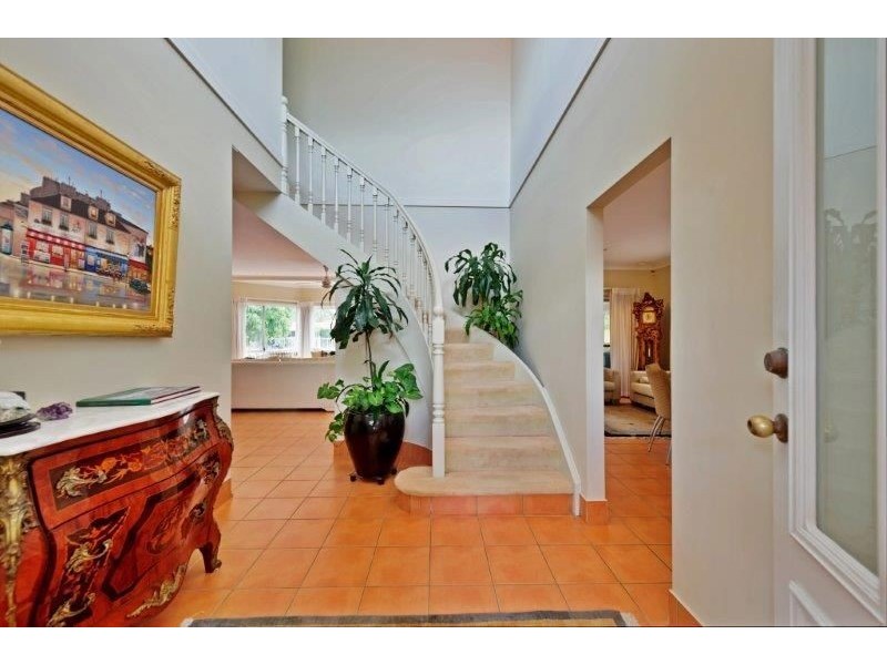 63 Pebble Beach Dr, Runaway Bay QLD 4216