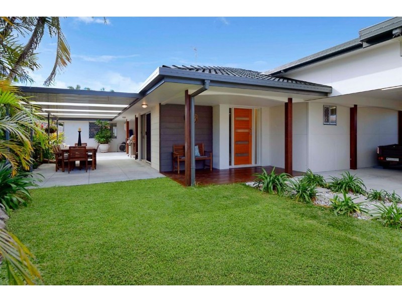17 Scoter Avenue, Paradise Point QLD 4216