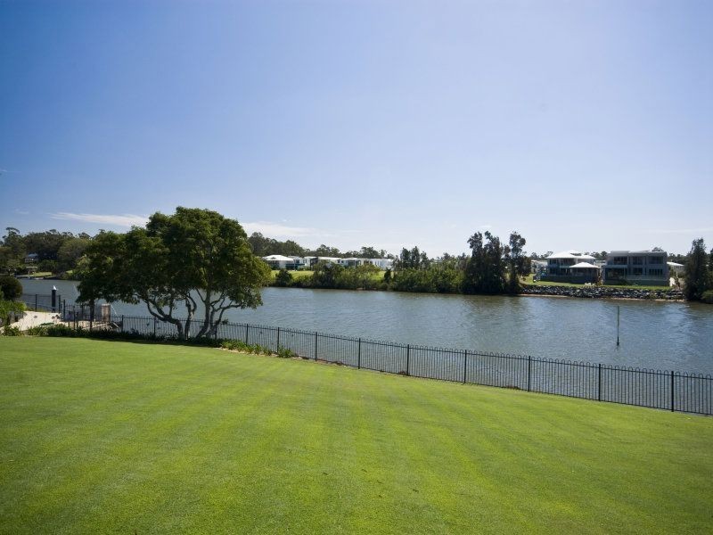 30-32 Maryland Avenue, Carrara QLD 4211