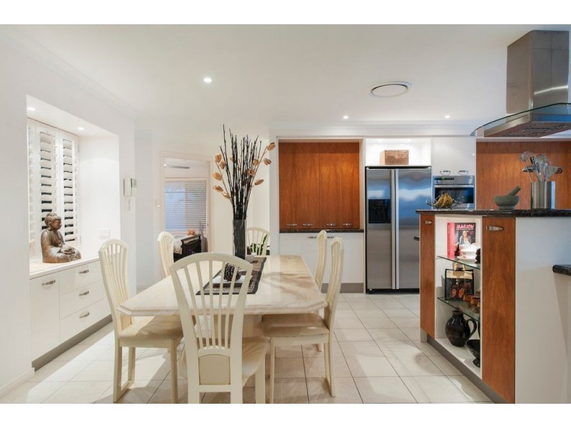 10 Midnight Court, Runaway Bay QLD 4216