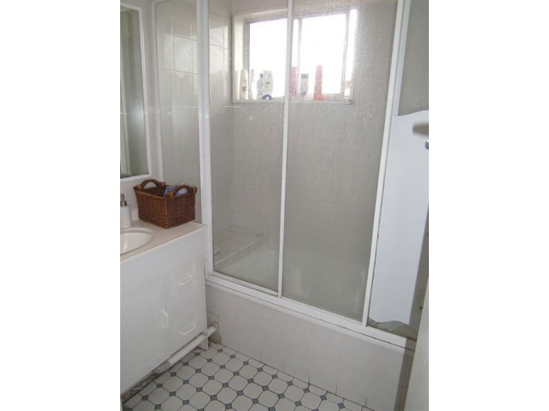 98 Rio Vista Blvd, Broadbeach Waters QLD 4218