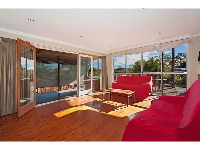 34 Cooleroo Crescent, Southport QLD 4215