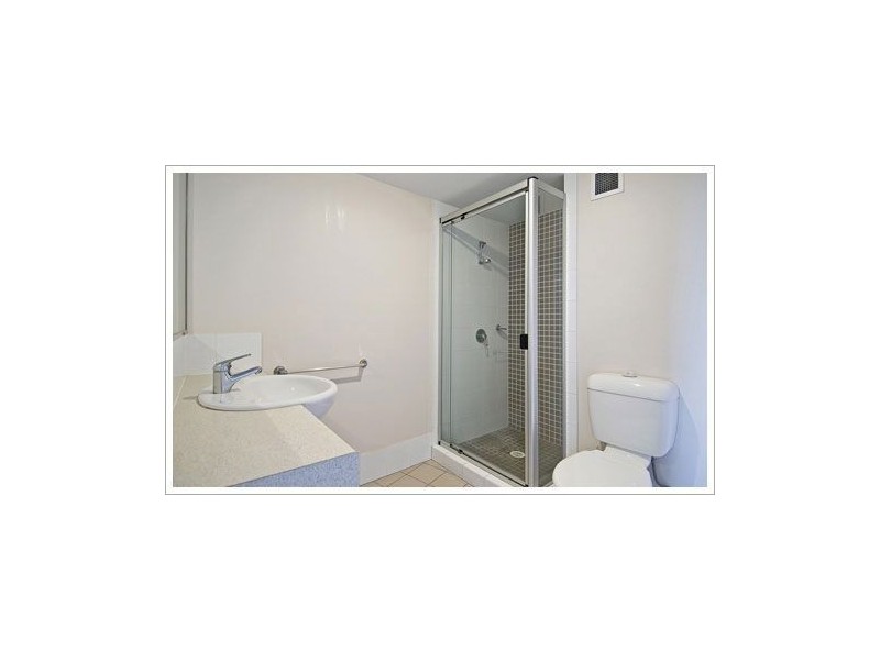 120/25 Lake Orr Drive, Robina QLD 4226