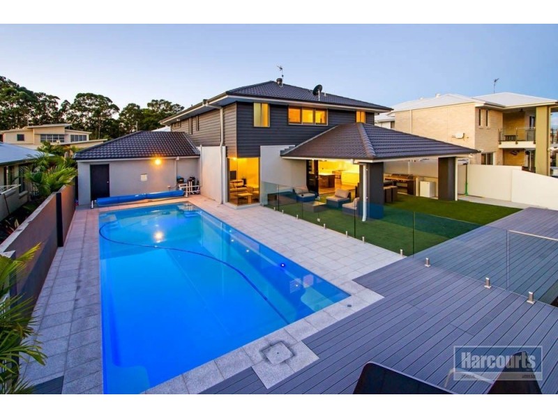 105 Compass Drive, Biggera Waters QLD 4216