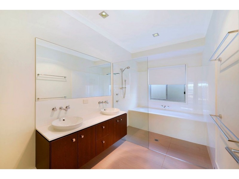 21 Worchester Terrace, Reedy Creek QLD 4227