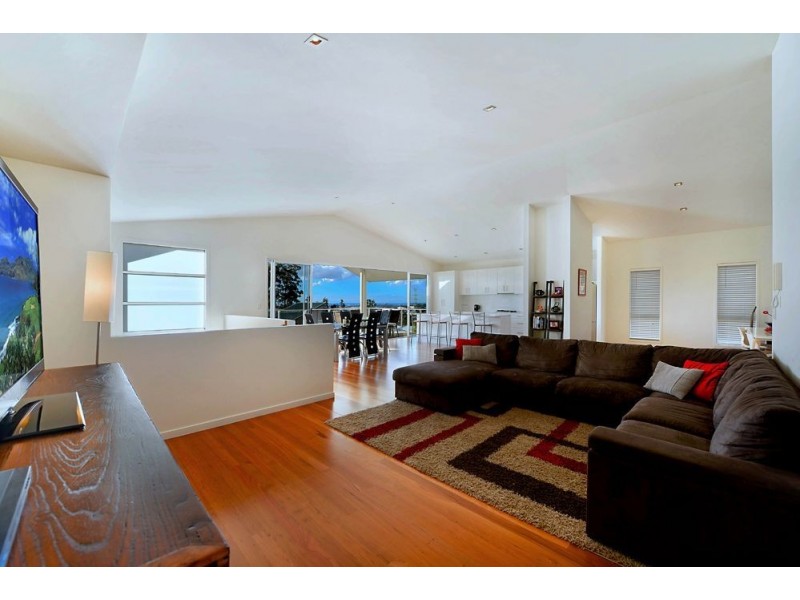 21 Worchester Terrace, Reedy Creek QLD 4227