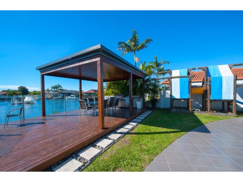 159 Pebble Beach Dr, Runaway Bay QLD 4216