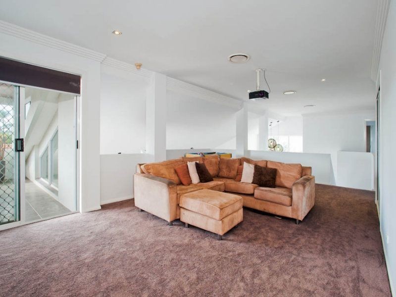 159 Pebble Beach Dr, Runaway Bay QLD 4216