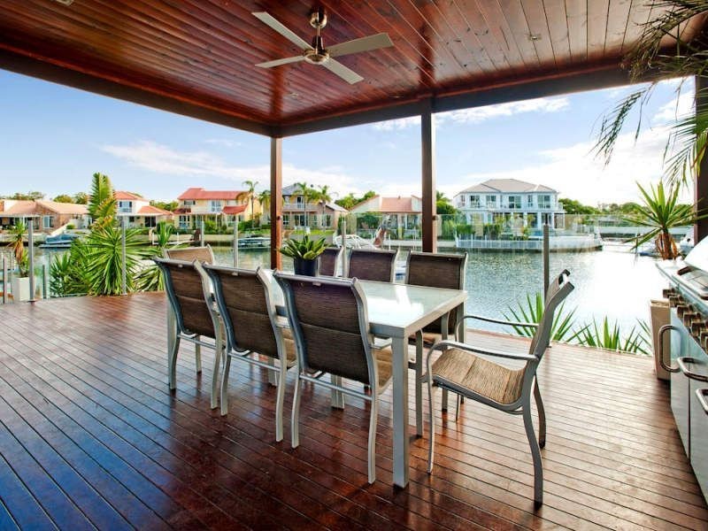 159 Pebble Beach Dr, Runaway Bay QLD 4216