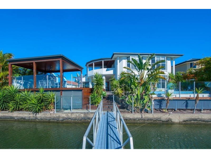 159 Pebble Beach Dr, Runaway Bay QLD 4216
